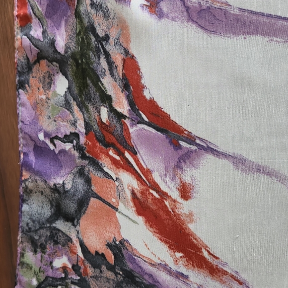 Kevser Scarf 38 inches X 37.25 inches. Scarf is very soft but no identification. - Picture 8 of 8